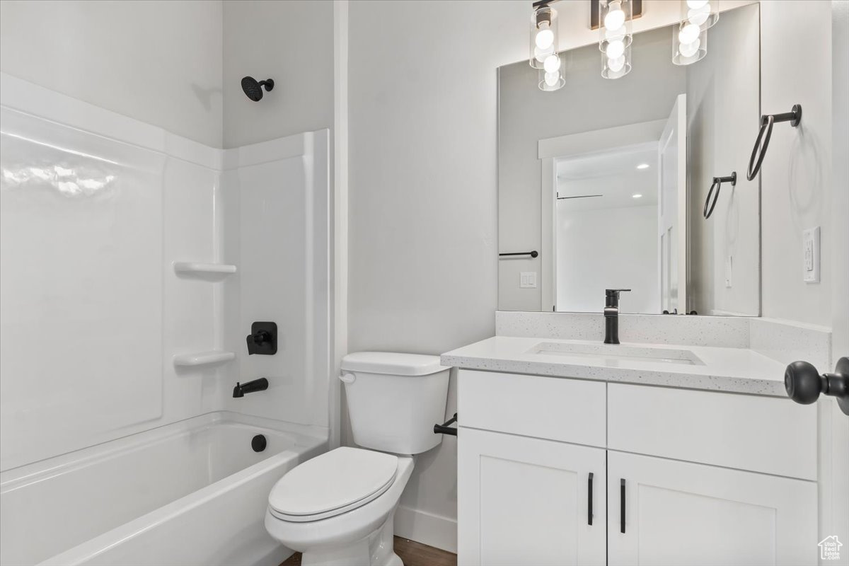 WESTFIELDS CENTRAL - Residential