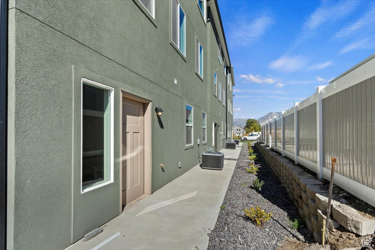 WESTFIELDS CENTRAL - Residential