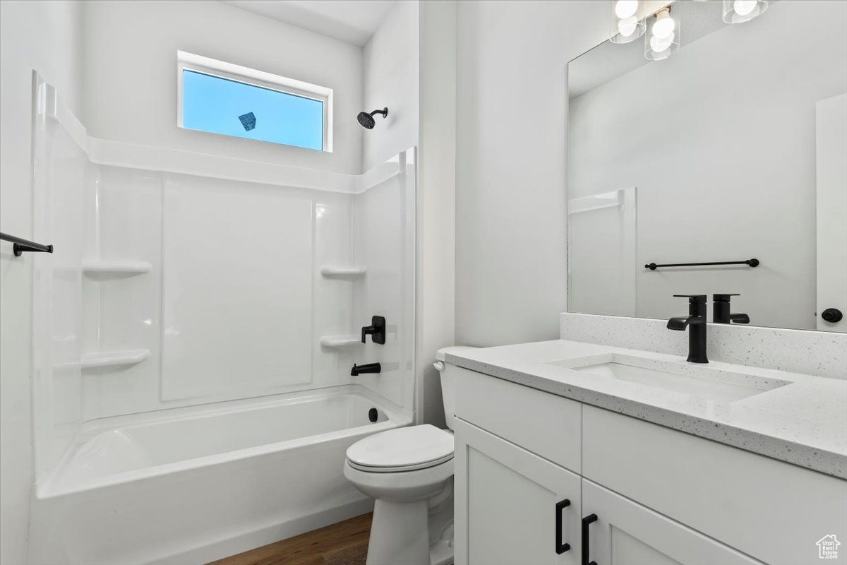 WESTFIELDS CENTRAL - Residential