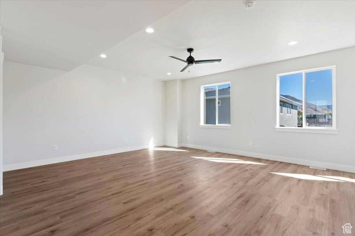 WESTFIELDS CENTRAL - Residential
