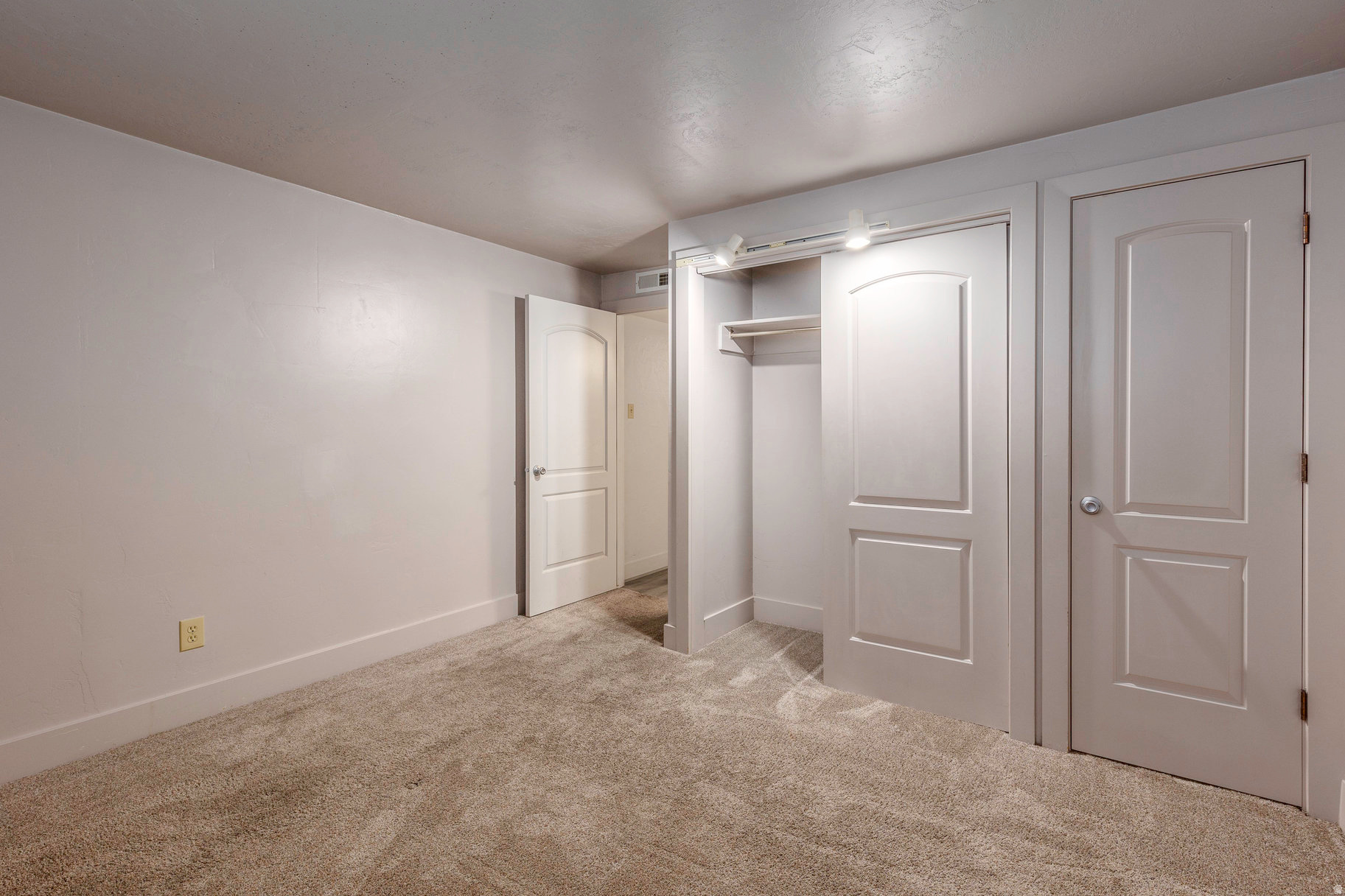 SNOW COUNTRY - Residential