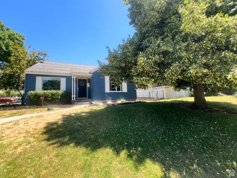 Tiny photo for 847 S GREENWOOD TER E, Salt Lake City, UT 84105 (MLS # 2097971)
