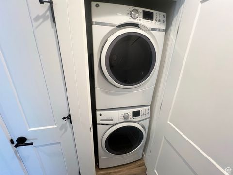 Tiny photo for 847 S GREENWOOD TER E, Salt Lake City, UT 84105 (MLS # 2097971)