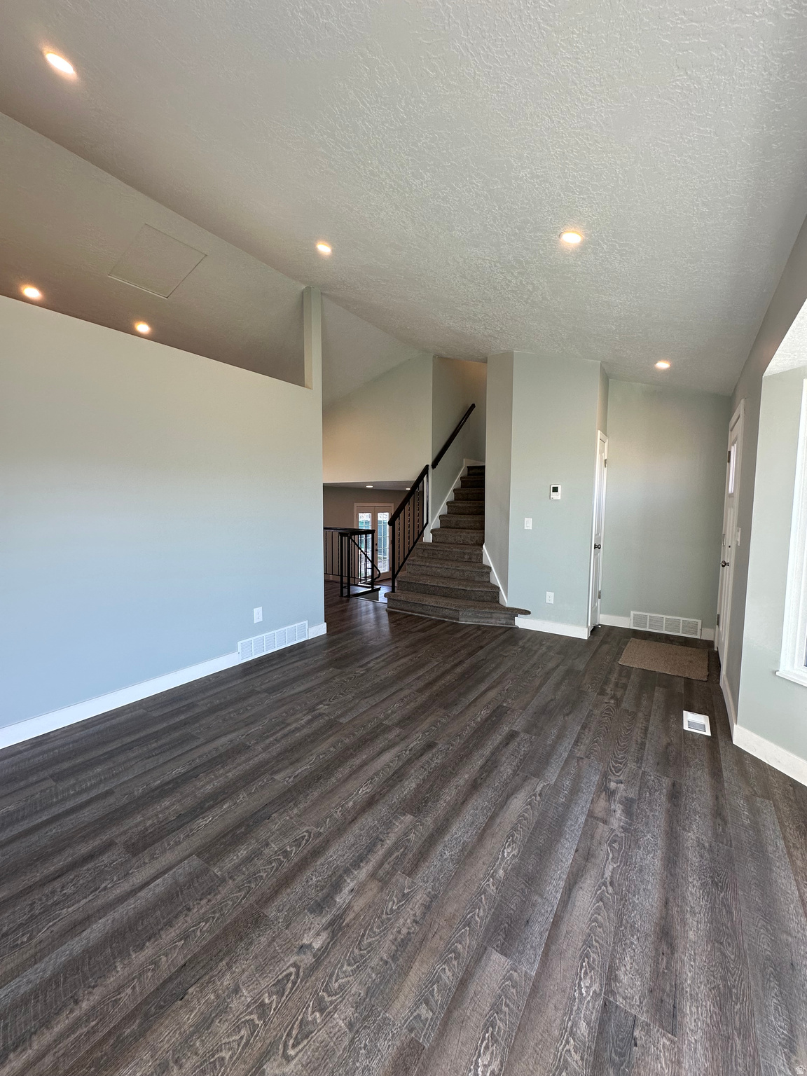 HUNTER FARMS - Residential