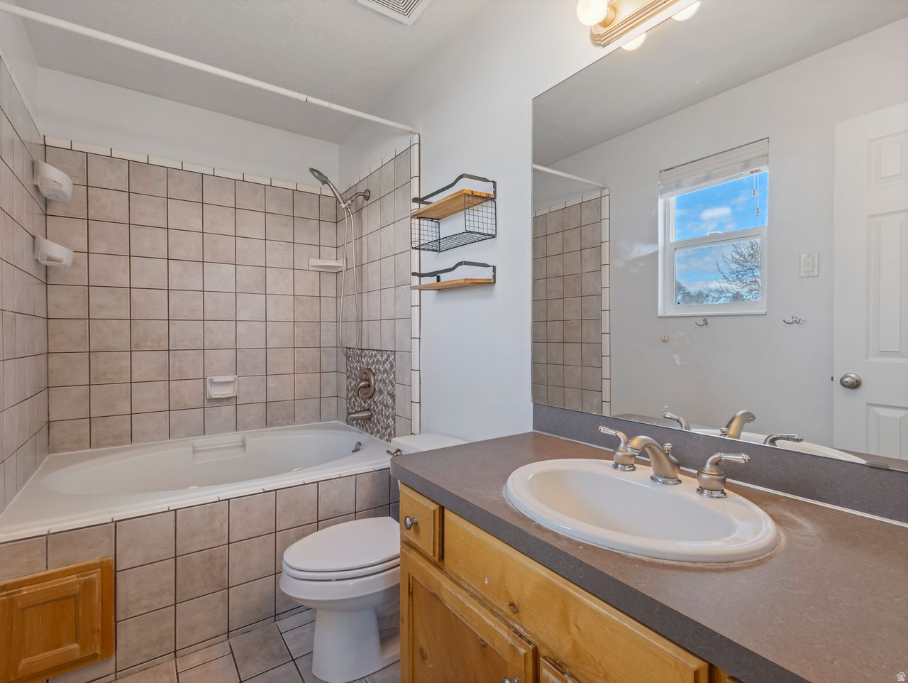 SHRON ESTATES - Residential