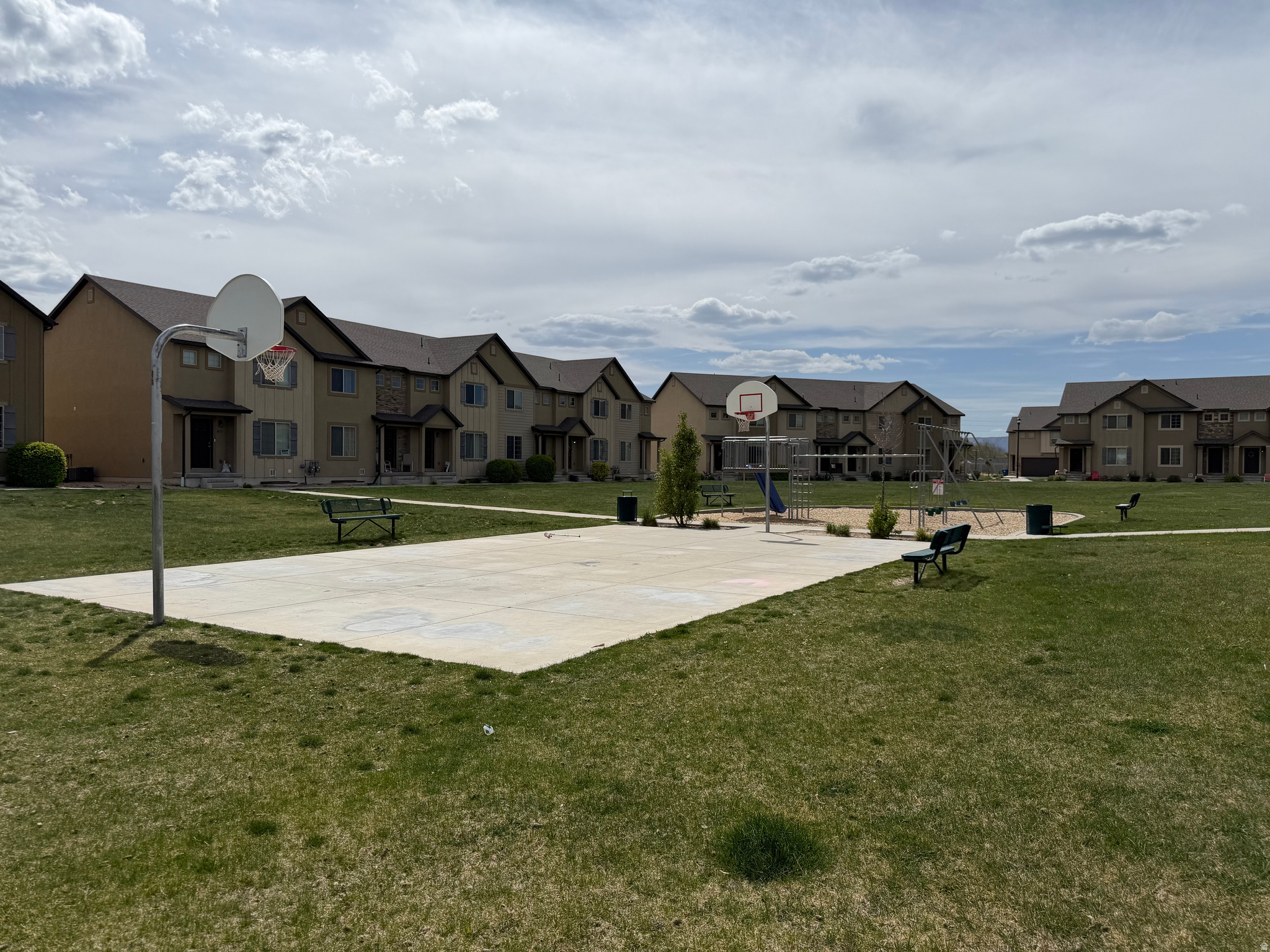 MAPLE MOUNTAIN - Residential