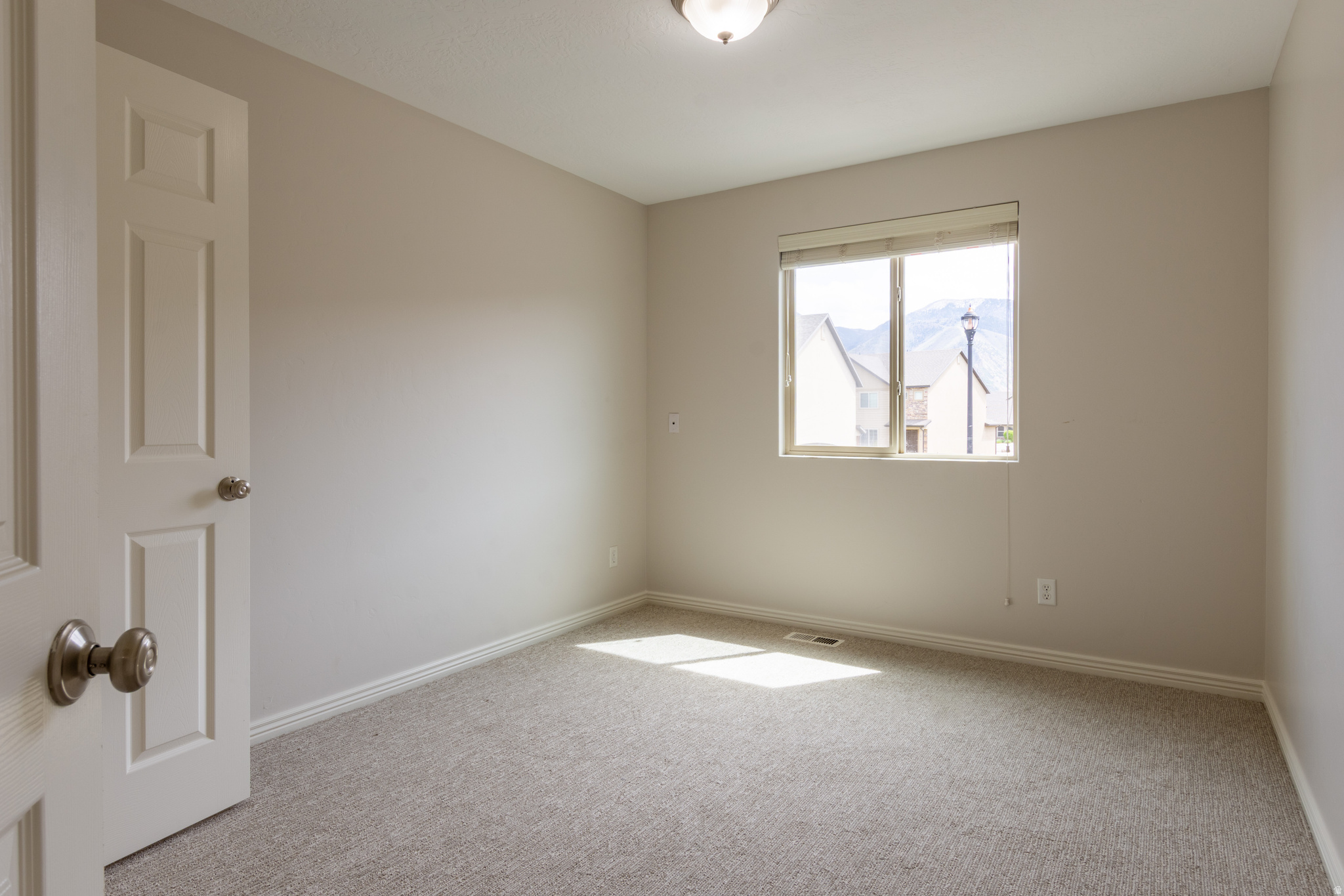 MAPLE MOUNTAIN - Residential