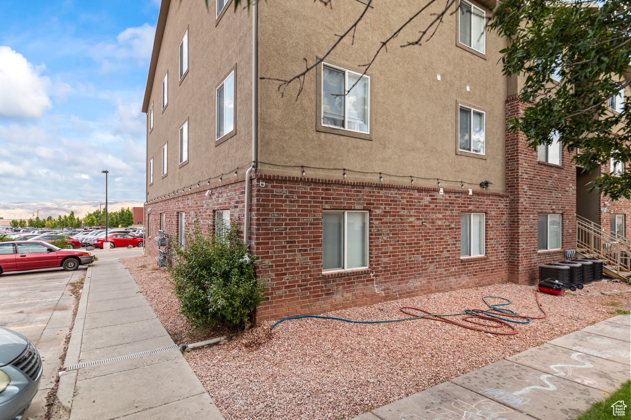 WILLOW CREEK - Residential Income