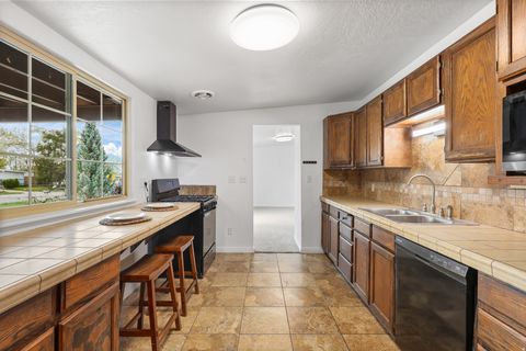 Tiny photo for 872 E 1100 N, Ogden, UT 84404 (MLS # 2147383)