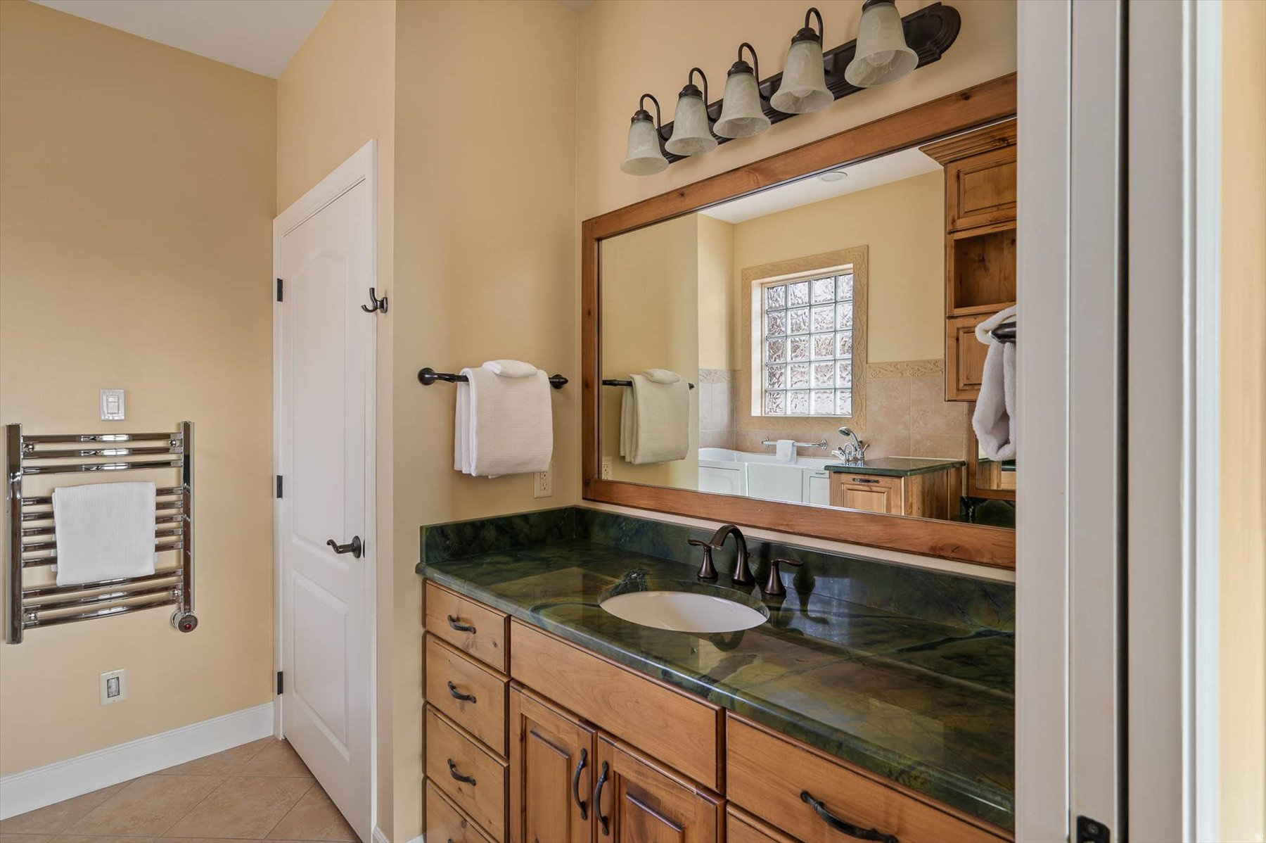 VALAIS - Residential