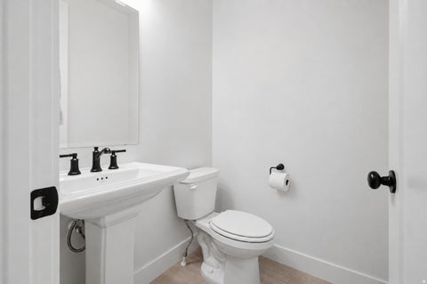 Tiny photo for 532 S 1450 W, Farmington, UT 84025 (MLS # 2177755)