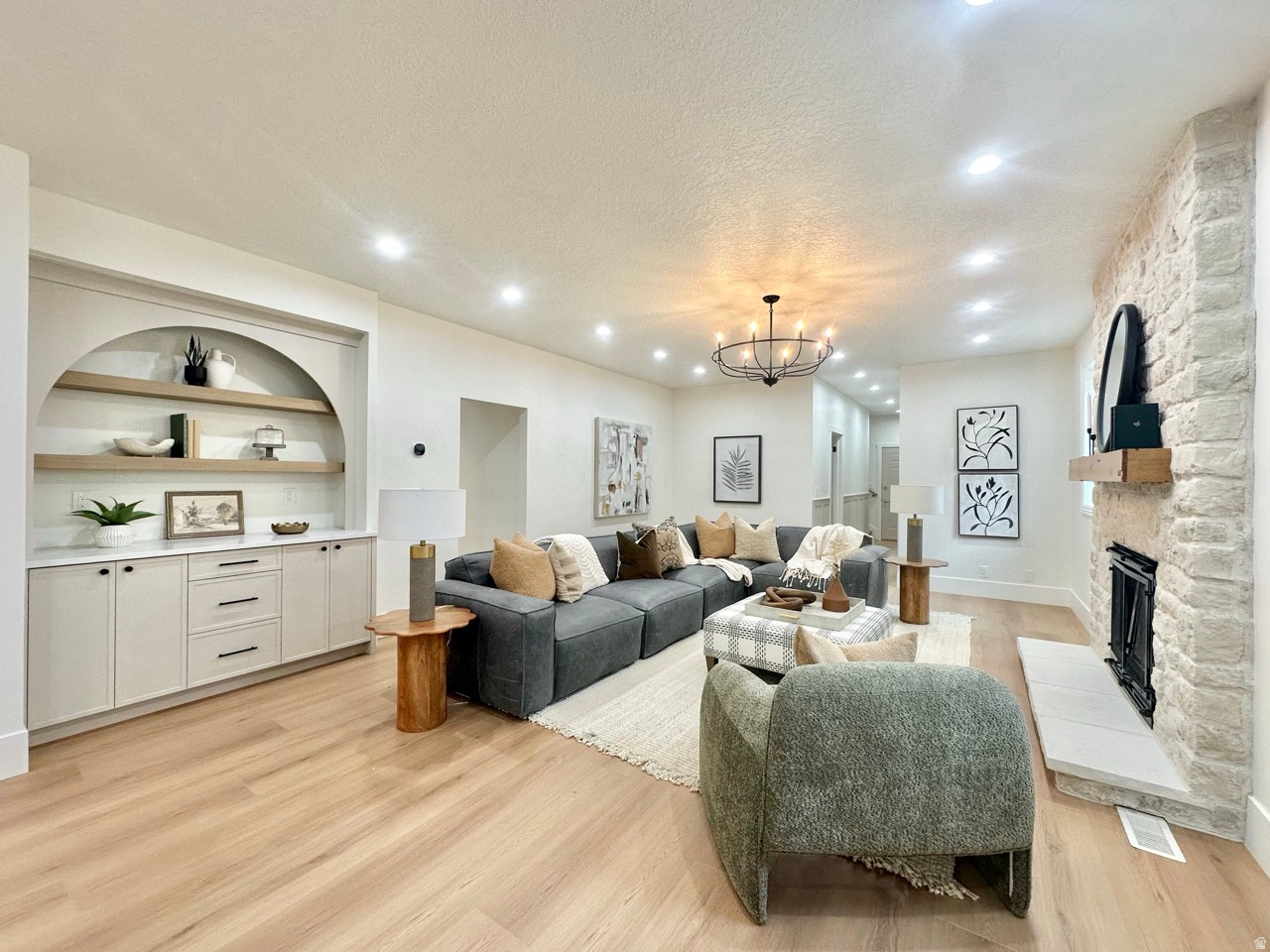 OLYMPUS COVE - Residential