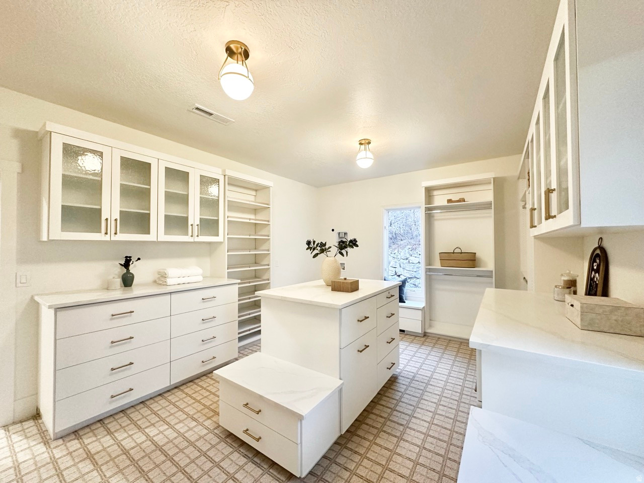 OLYMPUS COVE - Residential