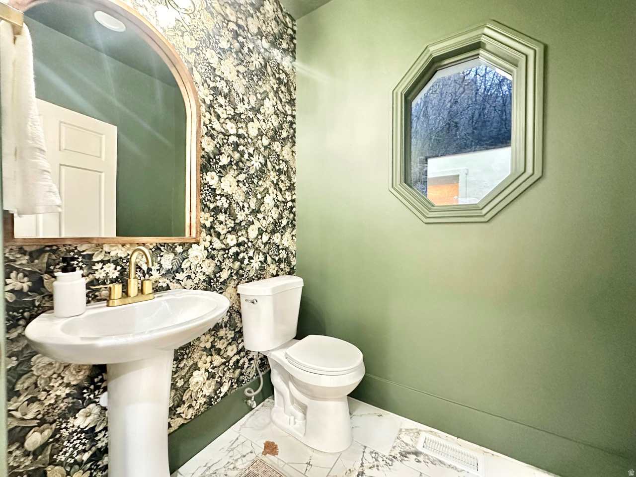 OLYMPUS COVE - Residential