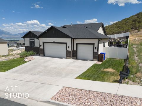 Photo of 3596 E OWAHEE ST, Eagle Mountain, UT 84005 (MLS # 2102438)