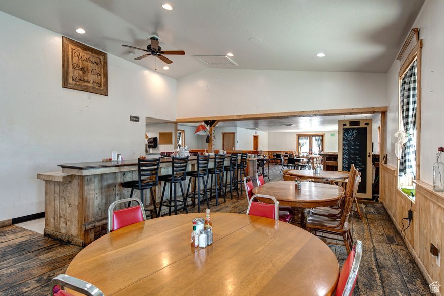 Turn-key restaurant for sale with views of Mount Timpanogos! Includes a spacious commercial lot offering endless opportunities for expansion or additional businesses. A perfect setup for entrepreneurs looking to make their mark with a view!