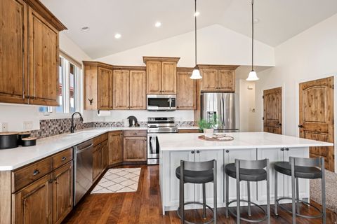 Tiny photo for 1353 N MONTREUX DR, Midway, UT 84049 (MLS # 2133554)