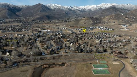 Tiny photo for 1353 N MONTREUX DR, Midway, UT 84049 (MLS # 2133554)