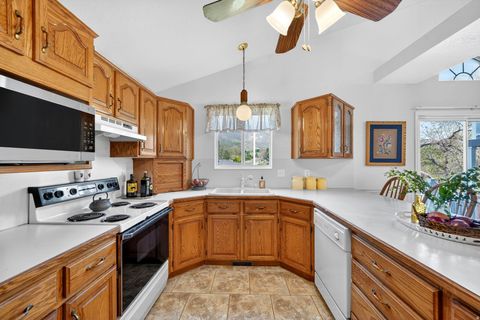 Tiny photo for 4840 S 1000 E, South Ogden, UT 84403 (MLS # 2149785)