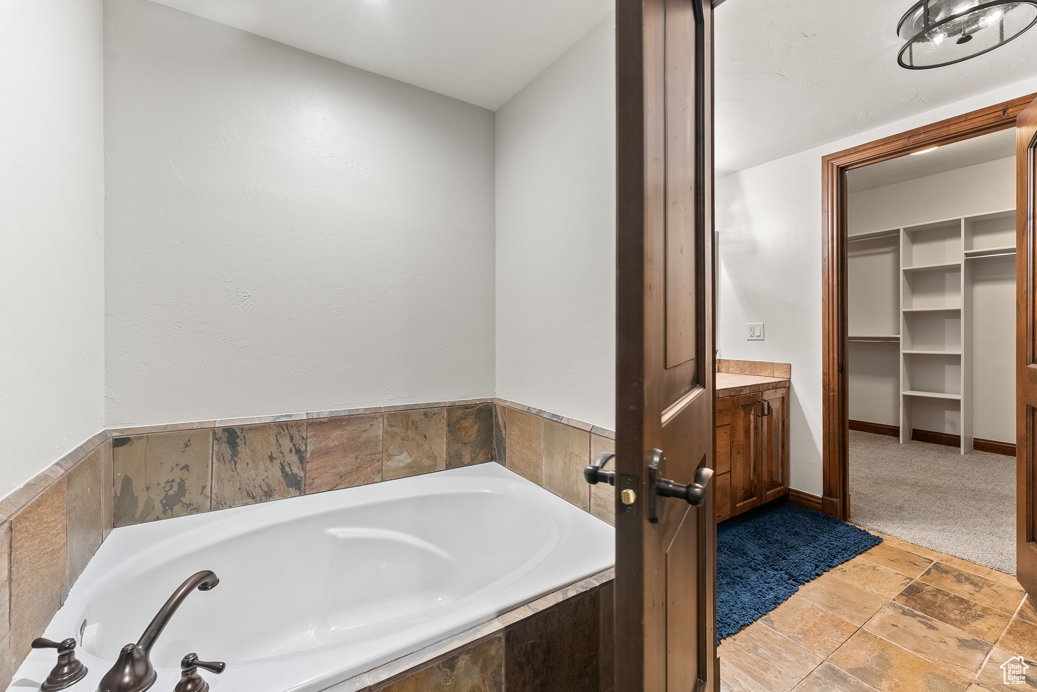 Park City, Utah 84098, United States, 5 Bedrooms Bedrooms, ,5 BathroomsBathrooms,Residential,Pending,62229