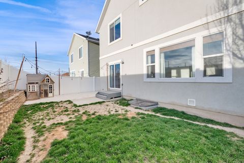 Tiny photo for 437 S BURR OAK LN W, Saratoga Springs, UT 84045 (MLS # 2143459)