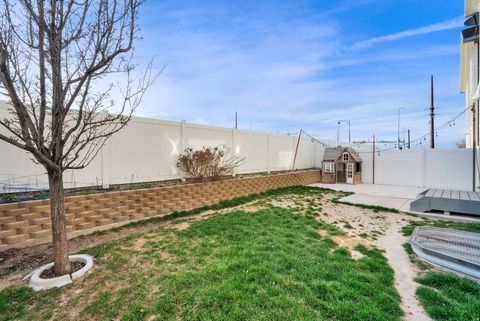 Tiny photo for 437 S BURR OAK LN W, Saratoga Springs, UT 84045 (MLS # 2143459)