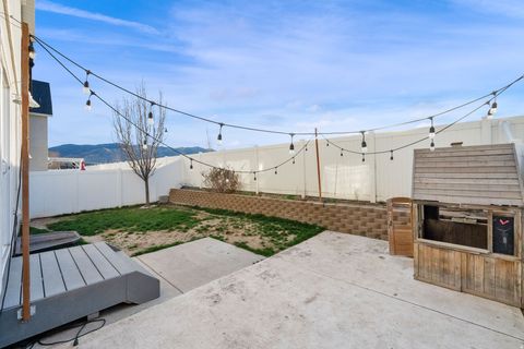 Tiny photo for 437 S BURR OAK LN W, Saratoga Springs, UT 84045 (MLS # 2143459)