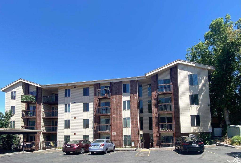 Photo of 1044 E 400 S #407A, Salt Lake City, UT 84102 (MLS # 2098611)