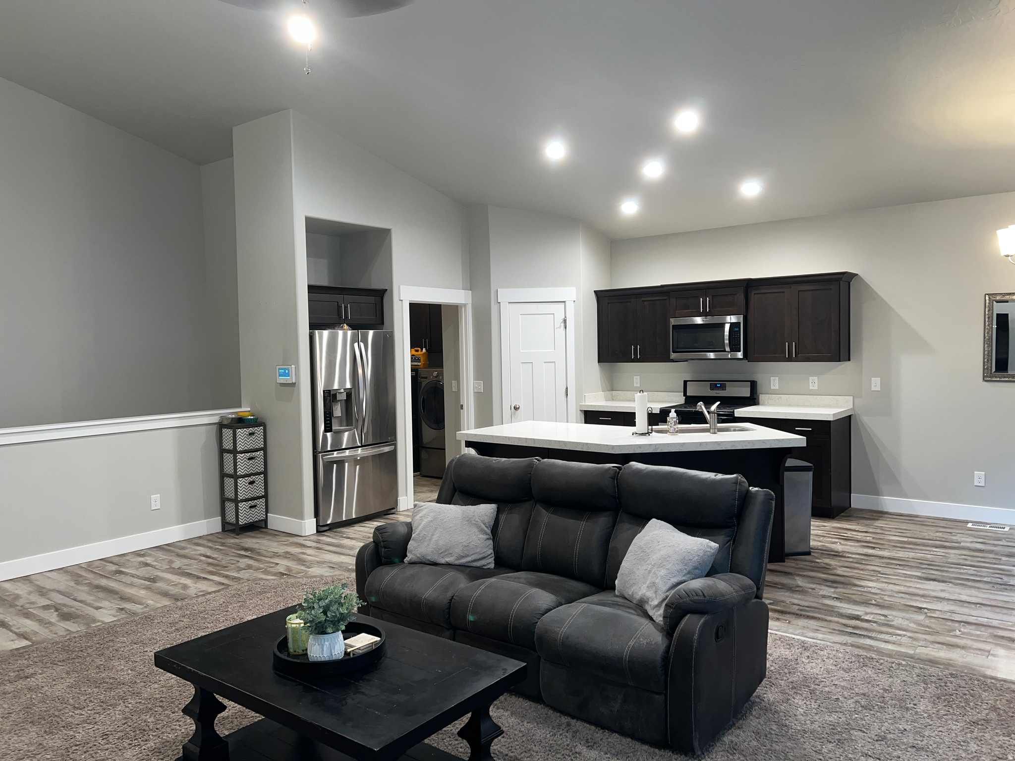 THE VIEWS - Residential