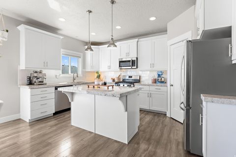 Tiny photo for 2866 S KOLLMAN LN, Saratoga Springs, UT 84045 (MLS # 2155482)