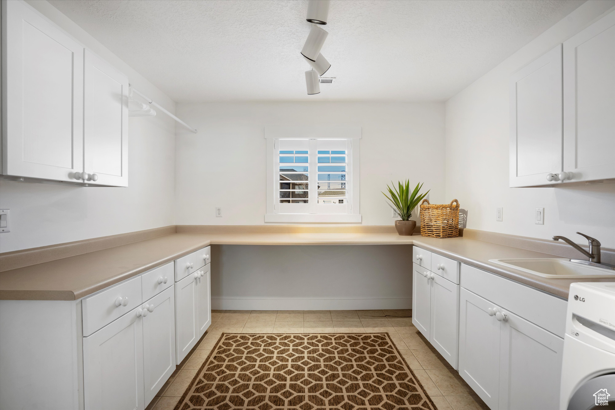 207 N Ironside Way, Farmington, Utah image 17