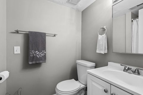 Tiny photo for 4650 S CHAPEL DR, Holladay, UT 84117 (MLS # 2134812)