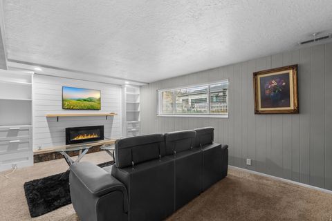 Tiny photo for 4650 S CHAPEL DR, Holladay, UT 84117 (MLS # 2134812)