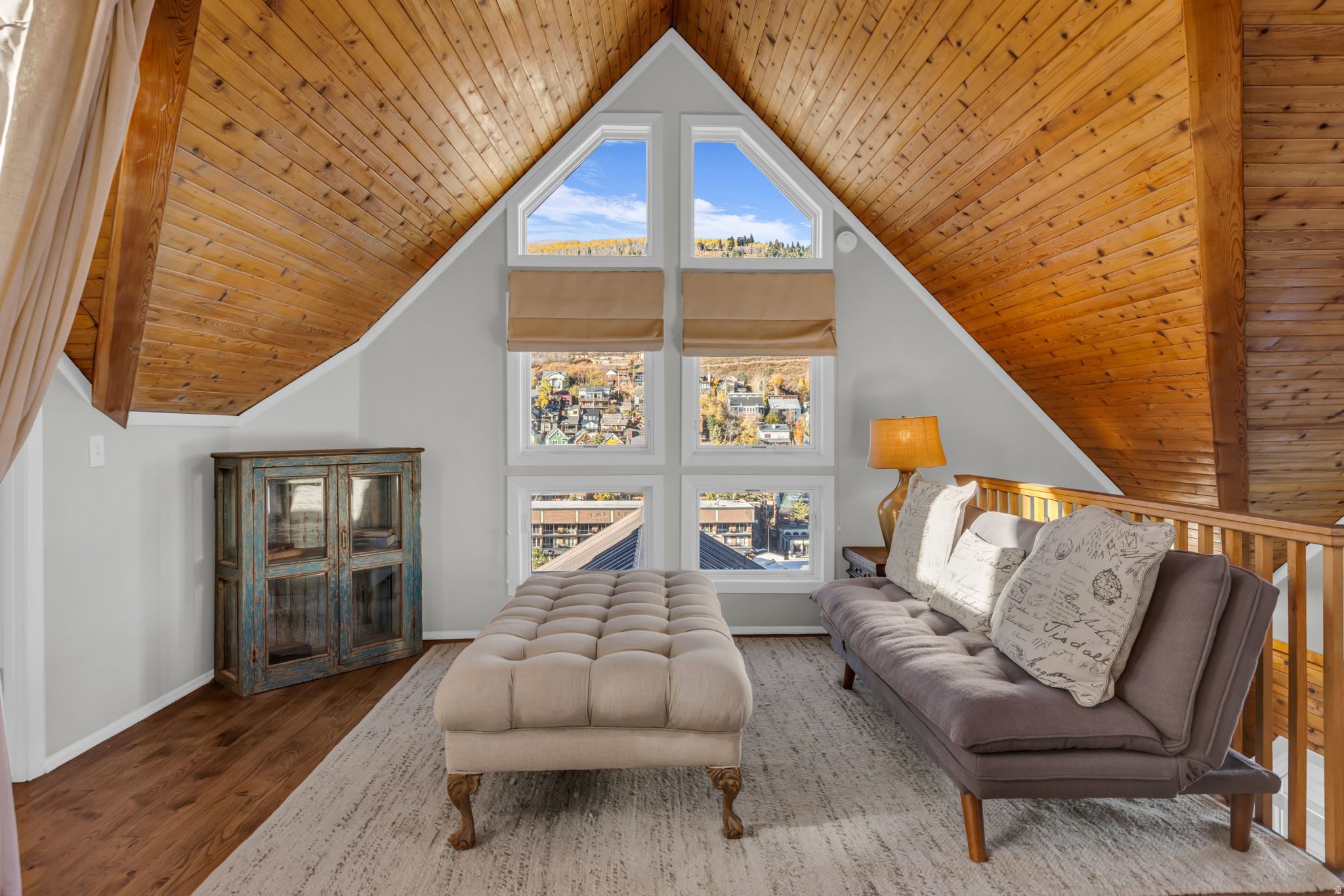 ONTARIO CONDOMINIUM - Residential