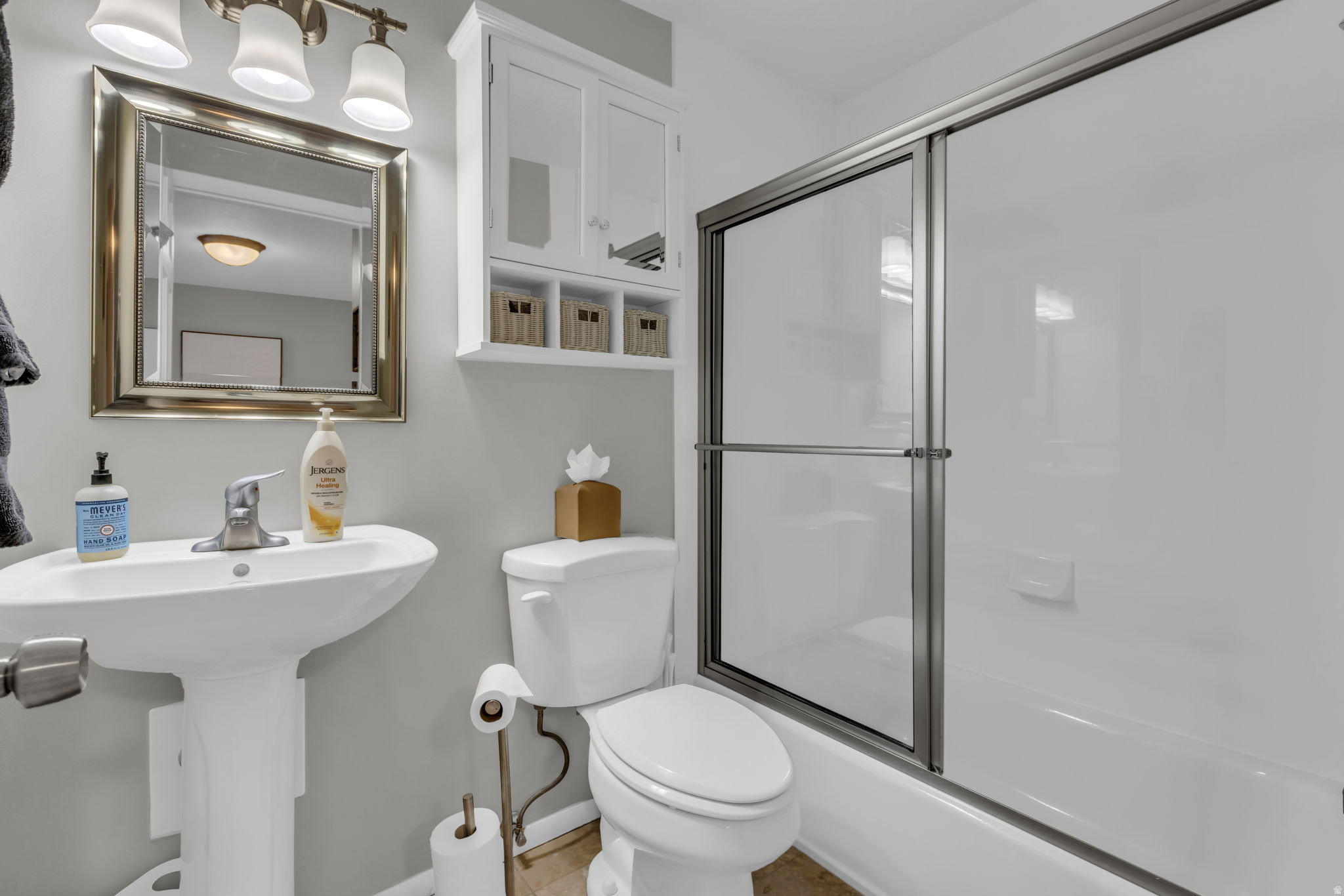 ONTARIO CONDOMINIUM - Residential