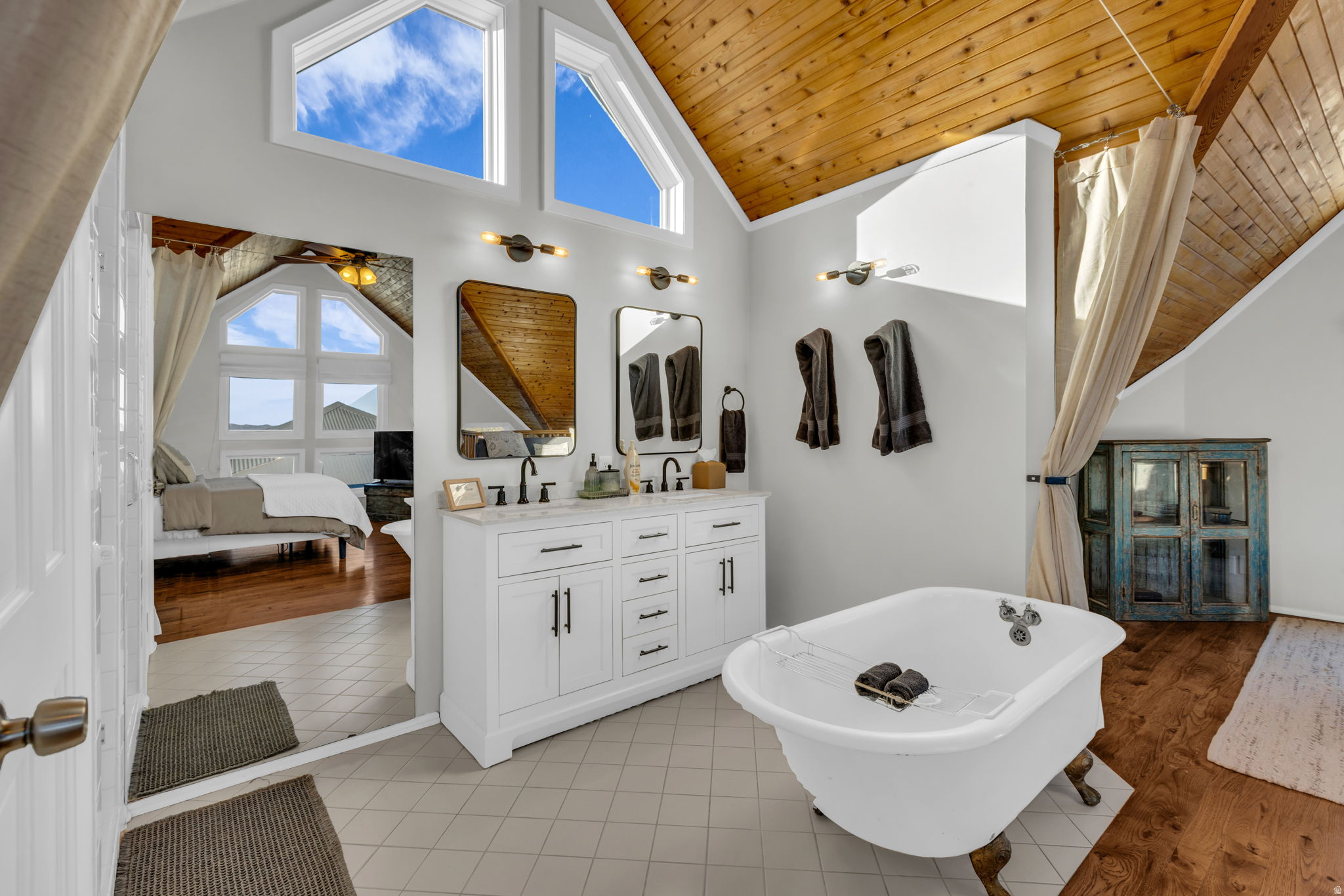 ONTARIO CONDOMINIUM - Residential