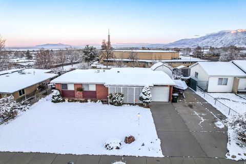 Tiny photo for 185 CREST CIR, Tooele, UT 84074 (MLS # 2126379)