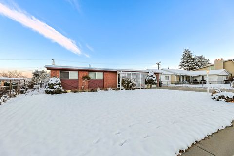 Tiny photo for 185 CREST CIR, Tooele, UT 84074 (MLS # 2126379)