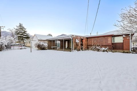 Tiny photo for 185 CREST CIR, Tooele, UT 84074 (MLS # 2126379)