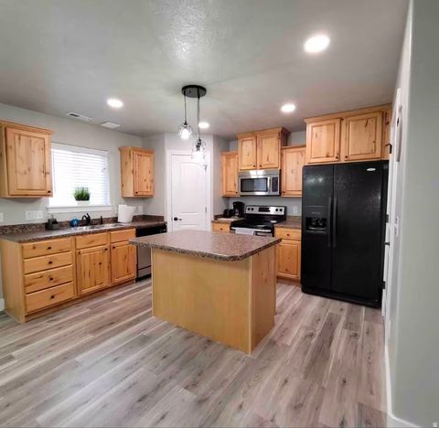 Tiny photo for 484 N COTTONWOOD CIR E, Roosevelt, UT 84066 (MLS # 2142247)