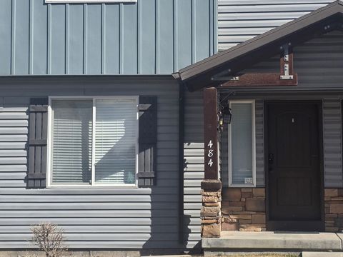 Townhouse For Sale - 484 N Cottonwood Cir<br/> Roosevelt, UT 84066