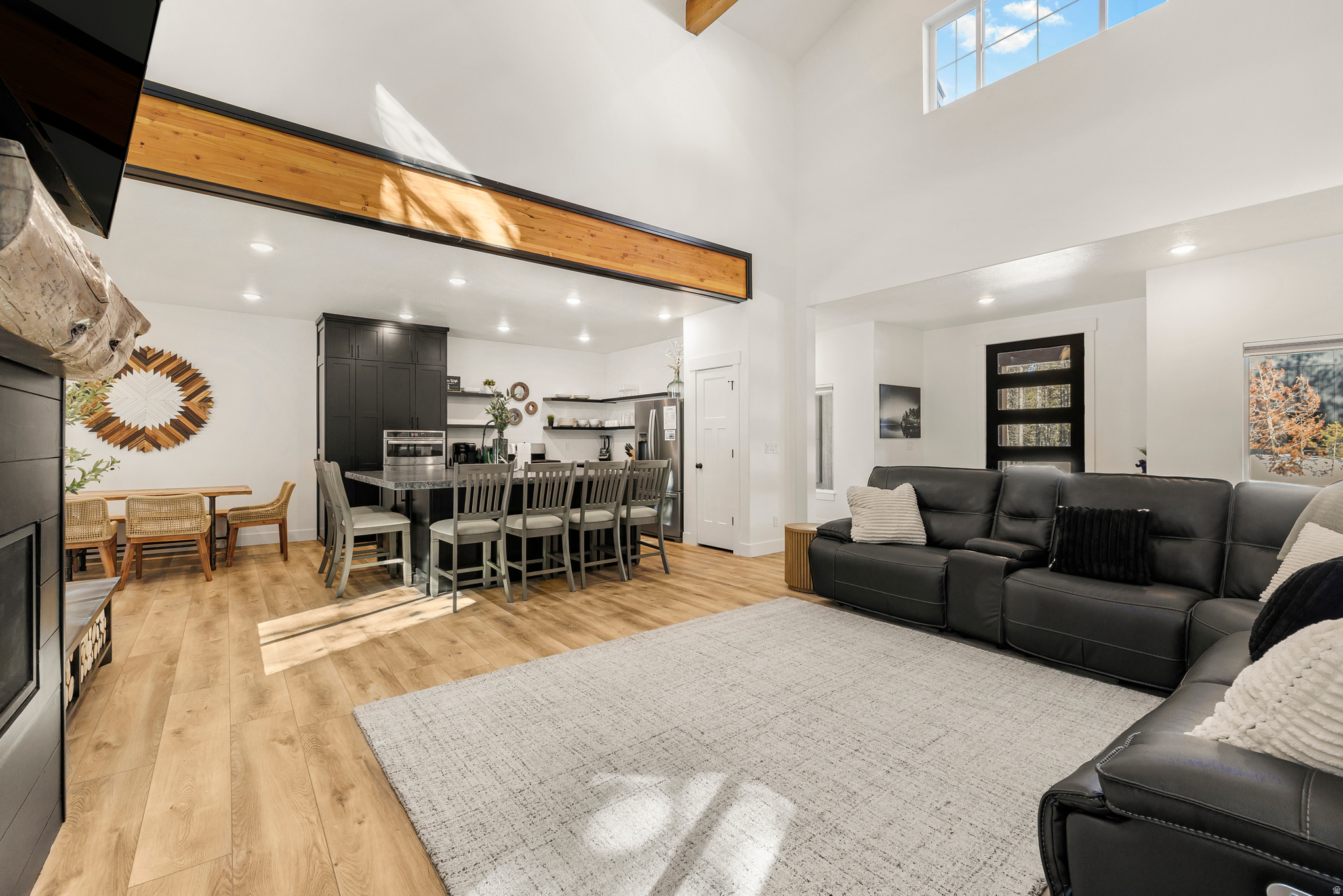 SILVERHAWK - Residential