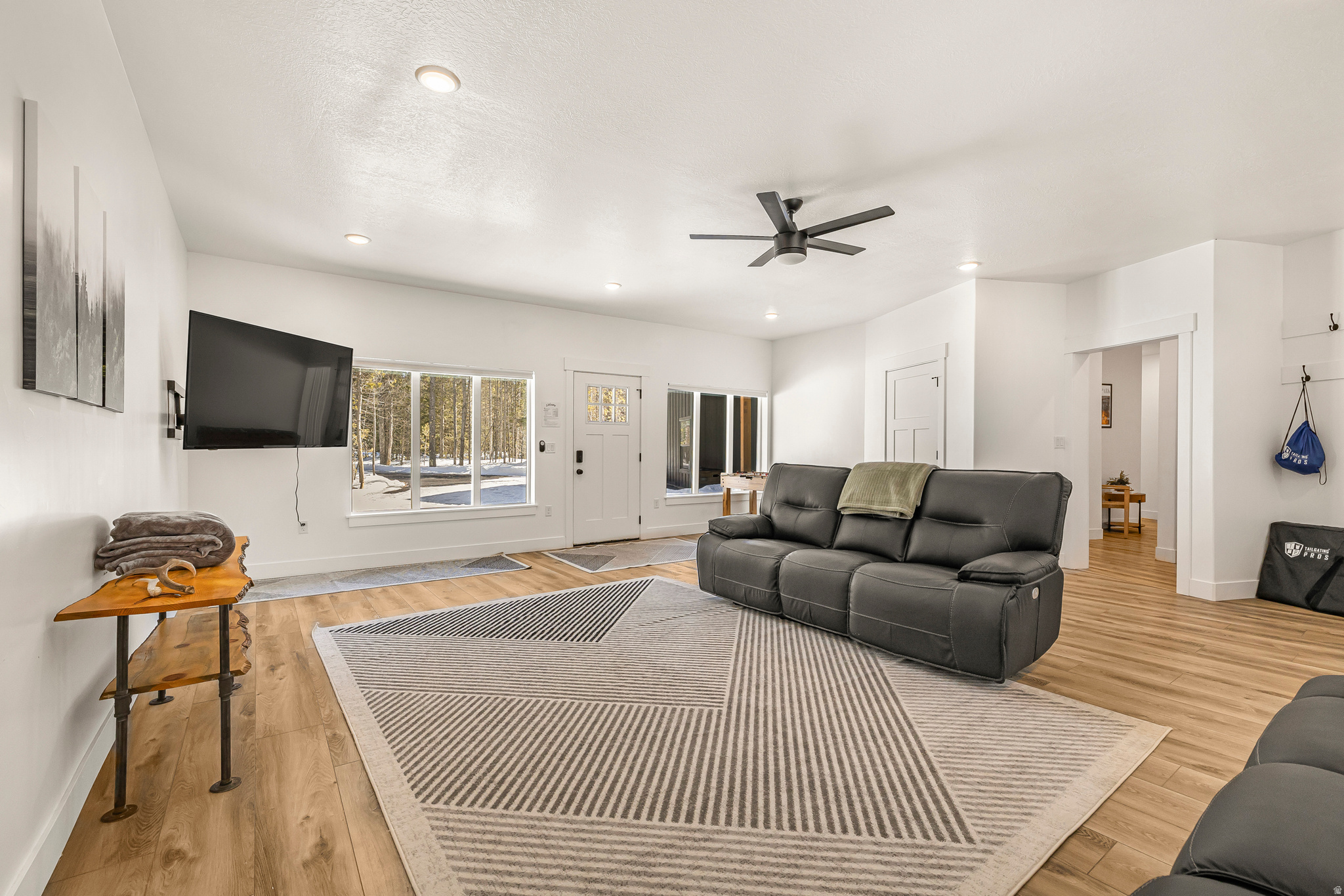 SILVERHAWK - Residential