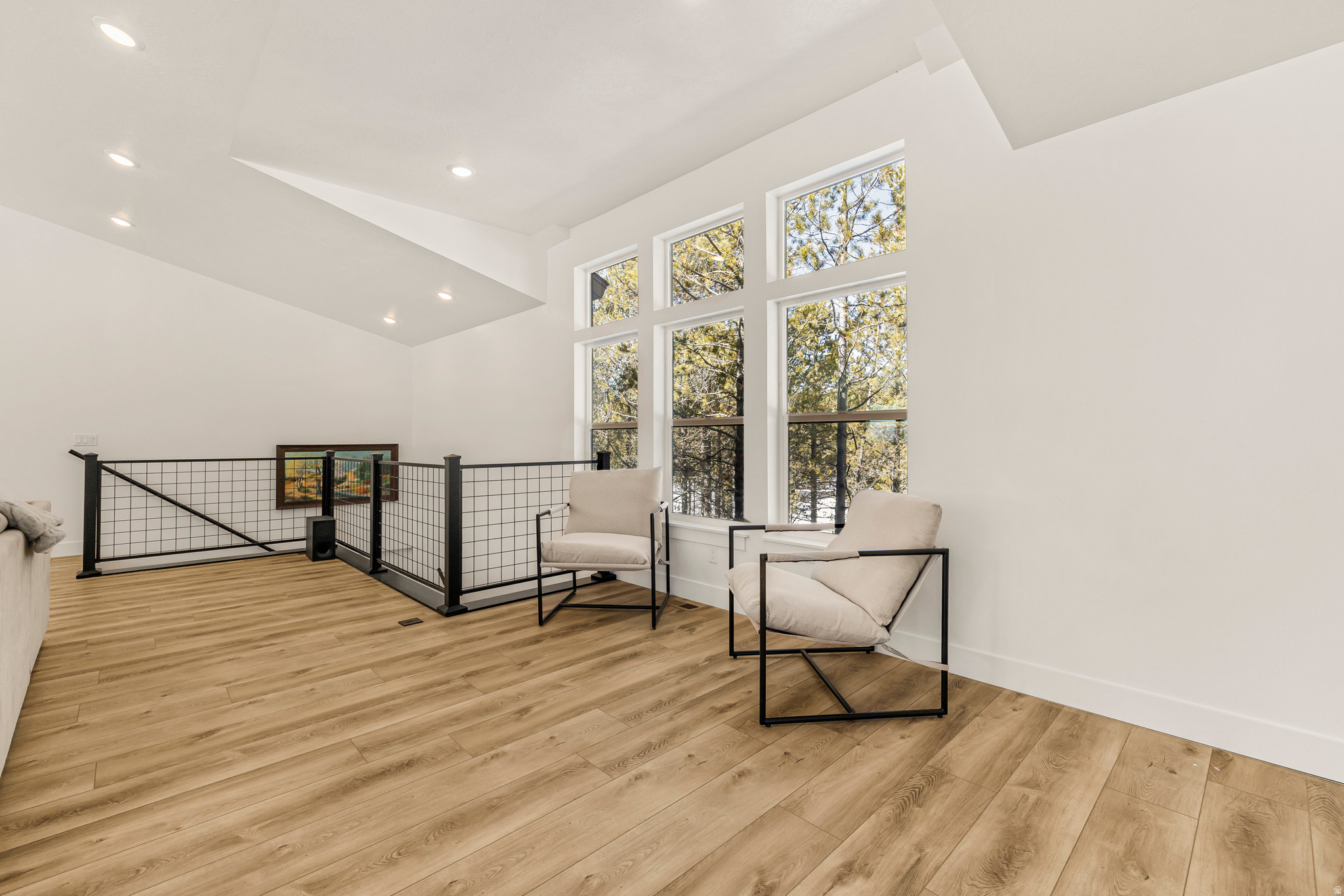 SILVERHAWK - Residential