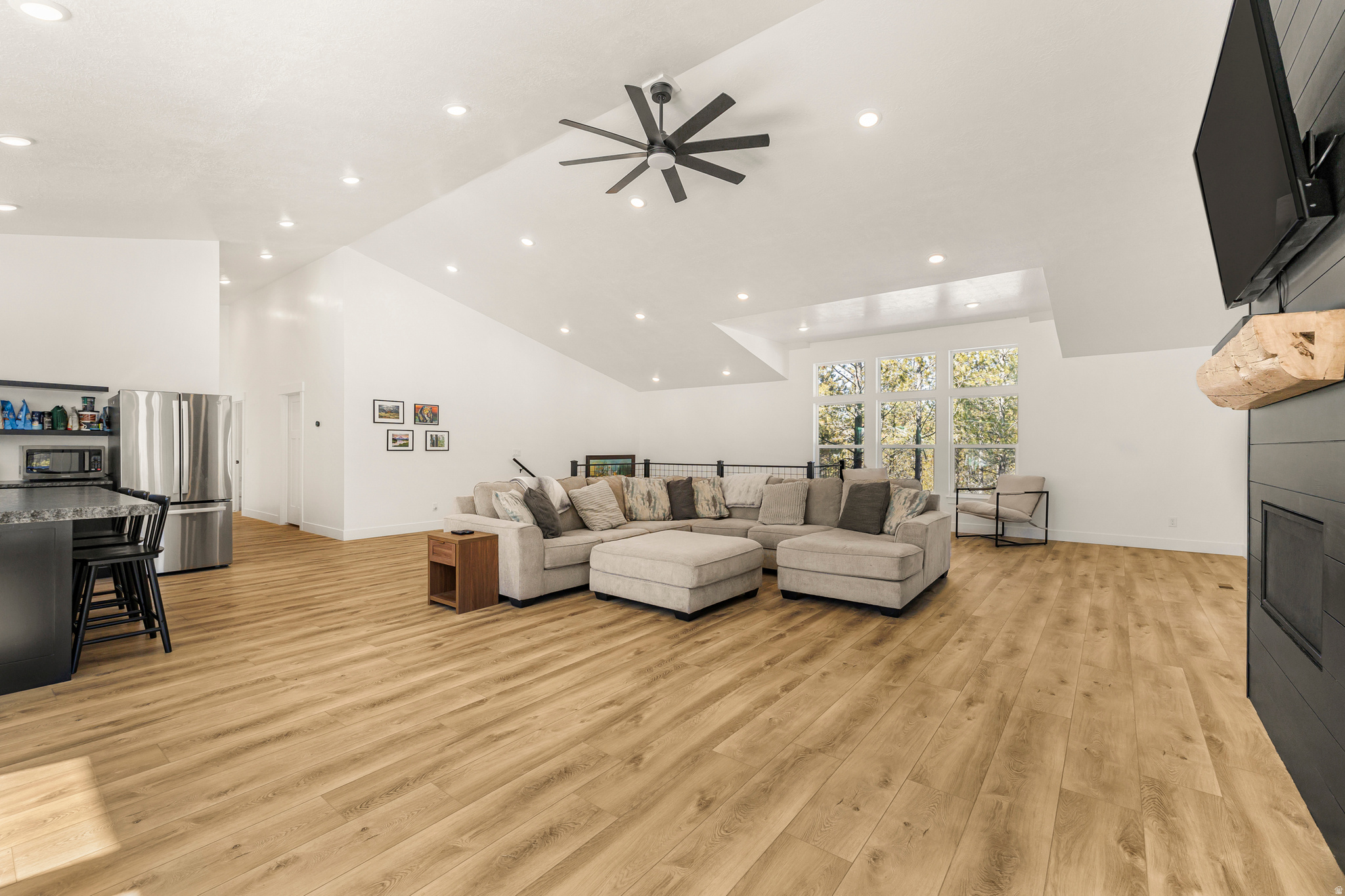 SILVERHAWK - Residential