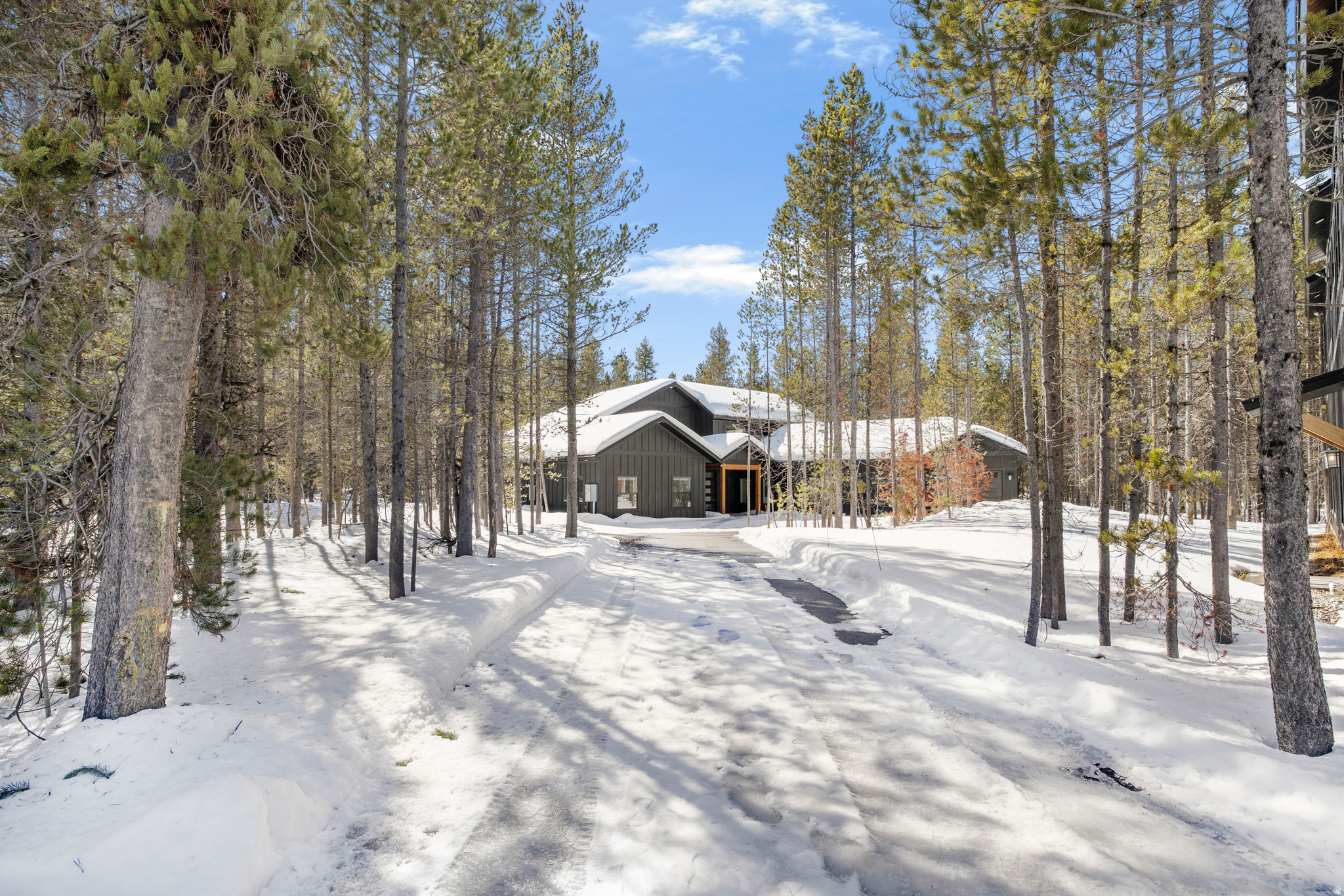 SILVERHAWK - Residential