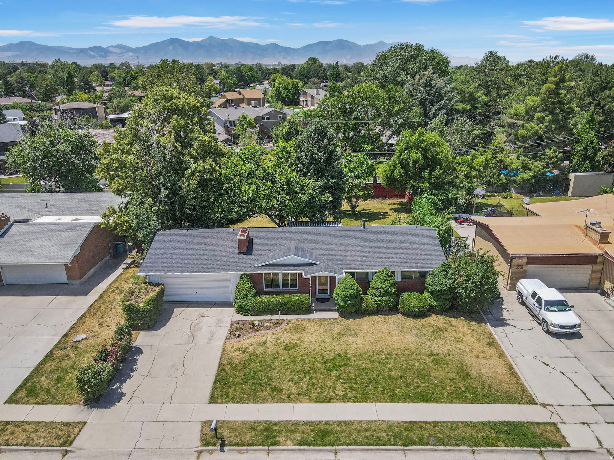 BLAKE HEIGHTS - Residential