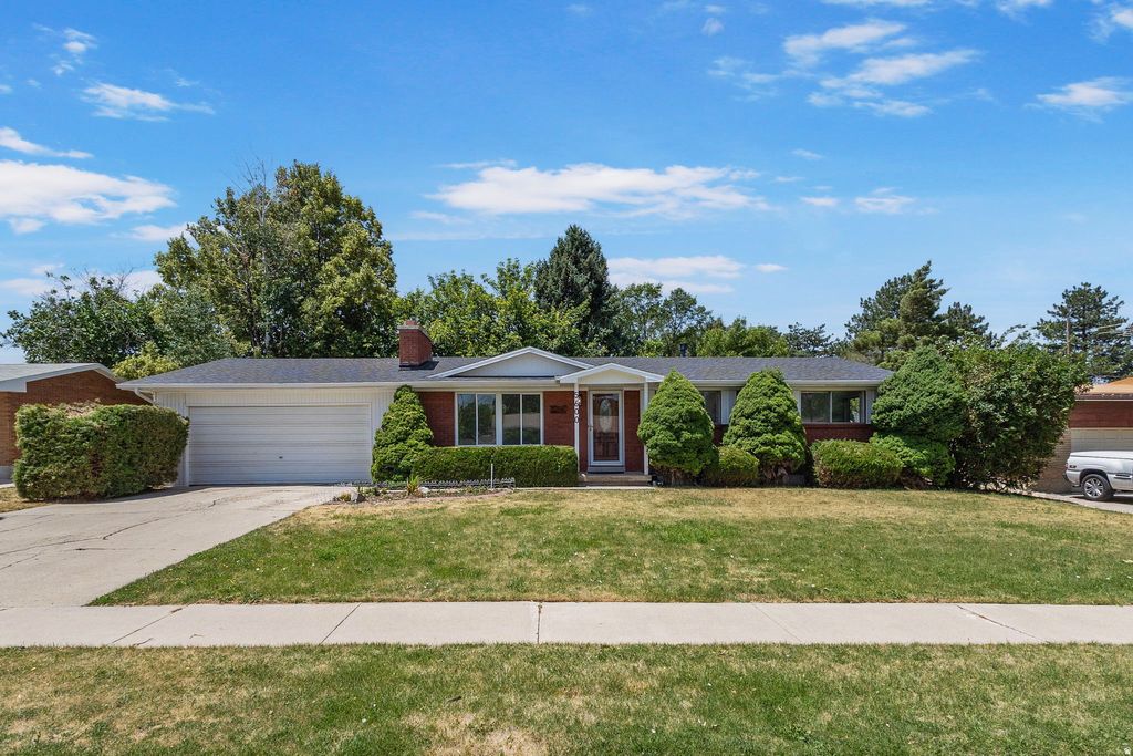 Photo of 5600 S RALPH DR, Taylorsville, UT 84129 (MLS # 2134131)