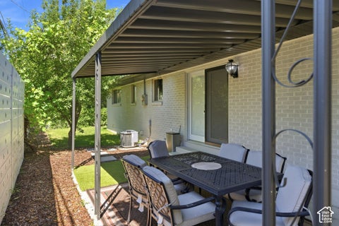 Tiny photo for 960 E SAGEHILL DR, Holladay, UT 84124 (MLS # 2190349)