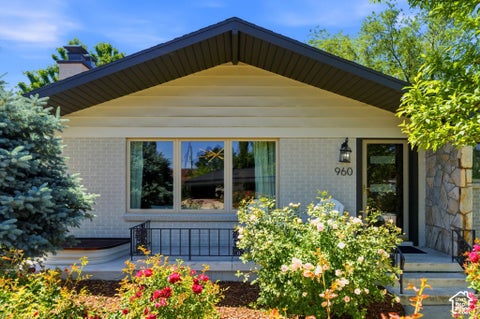 Tiny photo for 960 E SAGEHILL DR, Holladay, UT 84124 (MLS # 2190349)